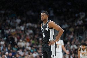 福克斯：我們對雷霆91%的出手都完成了干擾 這是取勝關(guān)鍵