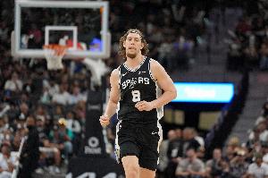 垃圾時間強度不減！奧利尼克替補3分鐘3斷 另有3分1板