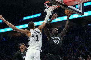 文班單賽季雙一陣+DPOY&歷史第九人 比肩喬夢卡字&火花竟三次做到