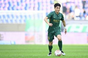 浙媒：樸鎮燮累計4黃停賽無緣下一輪，本輪賽后直接赴韓國隊報到