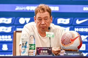 斯盧茨基：之前幾場比賽我們和對手勢均力敵，要盡可能減少犯錯