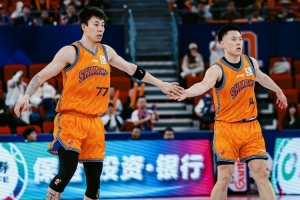 媒體人：現在唯一的懸念是上海隊要在客場奪冠 還是回主場捧杯？