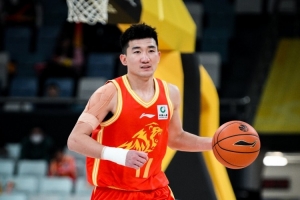 替補時間不多！孫銘徽半場出場6分40秒 2中0得0分&僅有1板1斷